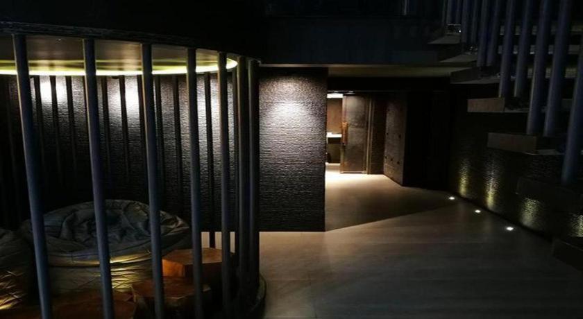 Sook Station Hostel กรุงเทพมหานคร ภายนอก รูปภาพ